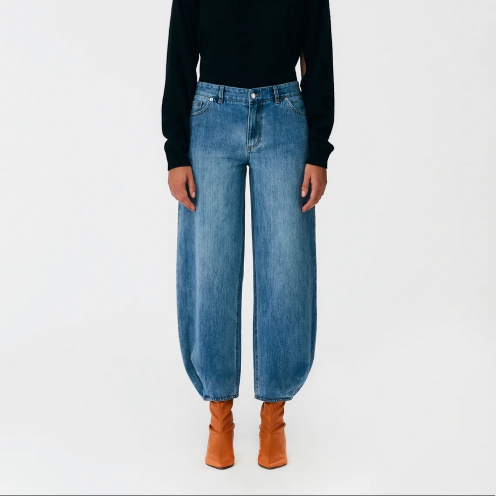 TIBI Classic Wash Denim Brancusi Jean - Regular • 29